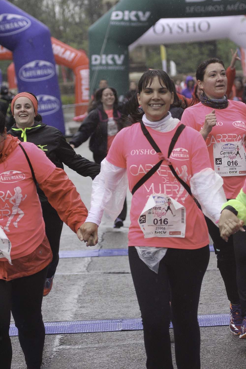 Carrera de la Mujer Madrid Meta 10 Arco izquierdo de 9.48 a 10.00