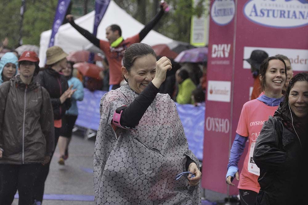 Carrera de la Mujer Madrid Meta 10 Arco izquierdo de 9.48 a 10.00