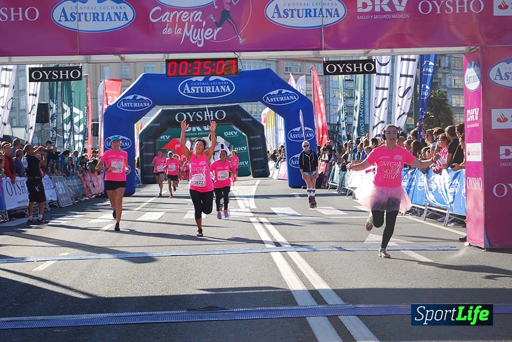 Carrera de la Mujer A Coruña meta 1 (de 00:26 a 00:35))