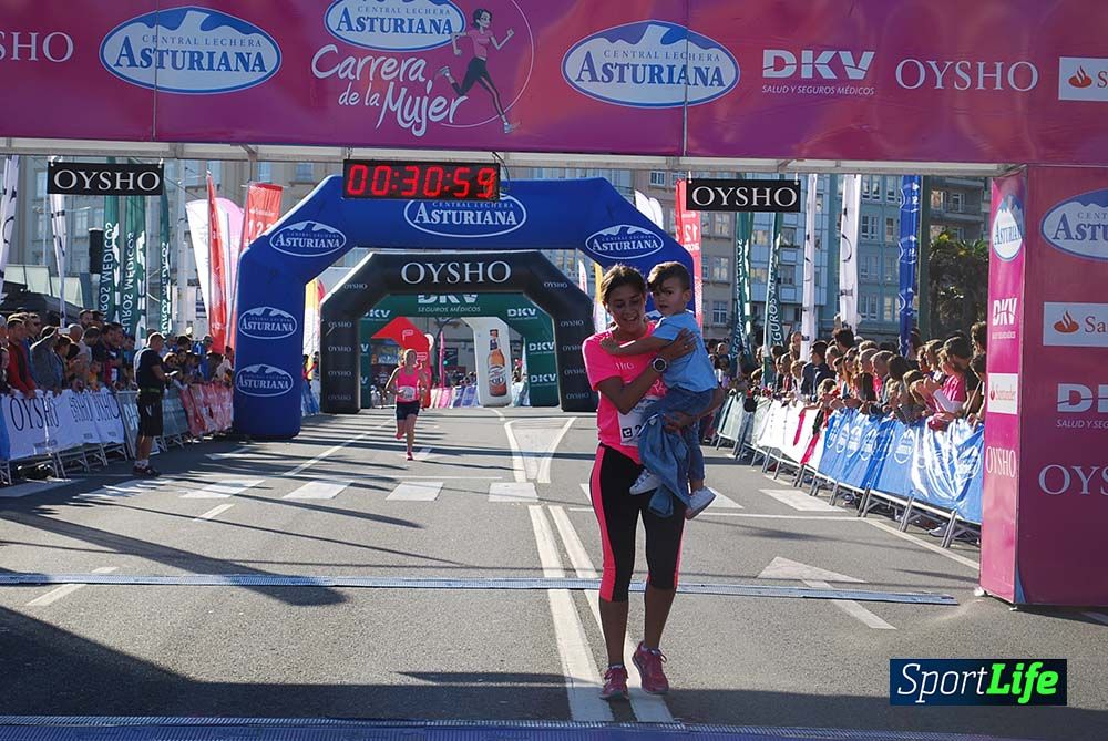 Carrera de la Mujer A Coruña meta 1 (de 00:26 a 00:35))