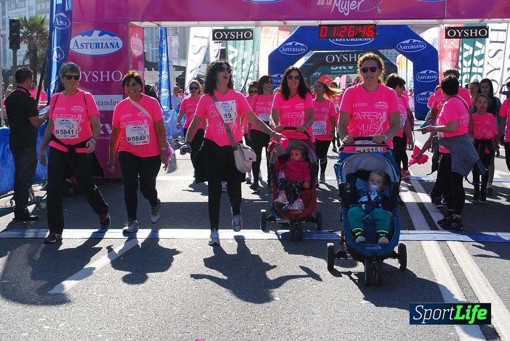 Carrera de la Mujer A Coruña meta 9 (de 1h 23´hasta el cierre de carrera)