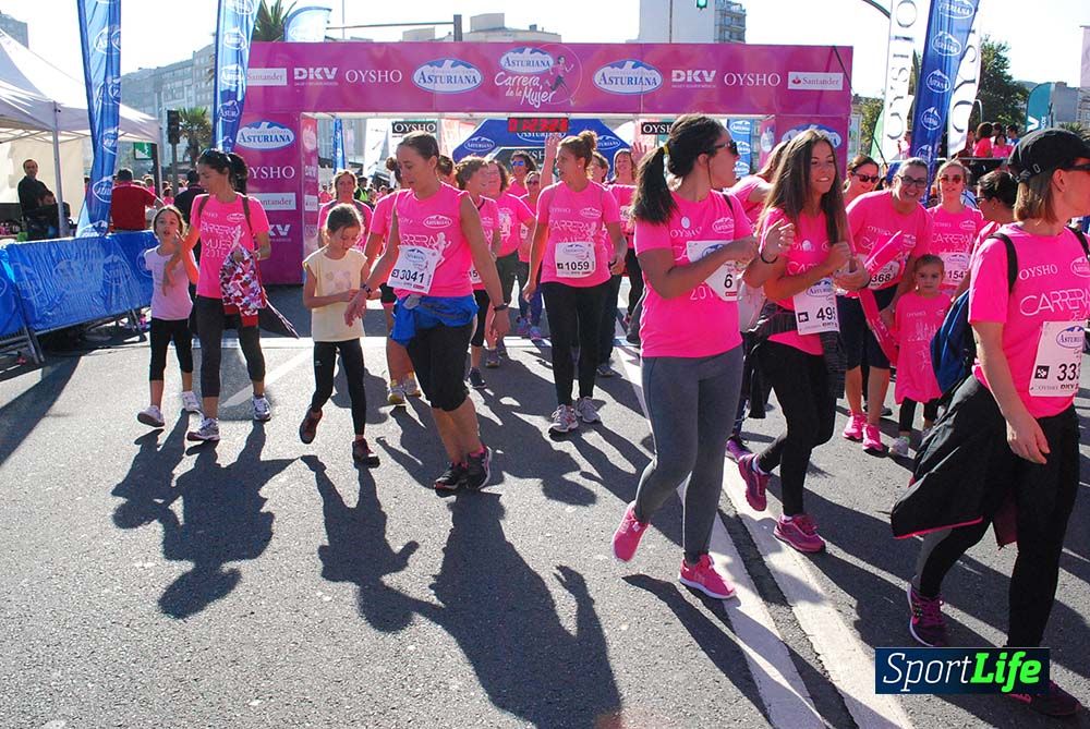 Carrera de la Mujer A Coruña meta 9 (de 1h 23´hasta el cierre de carrera)