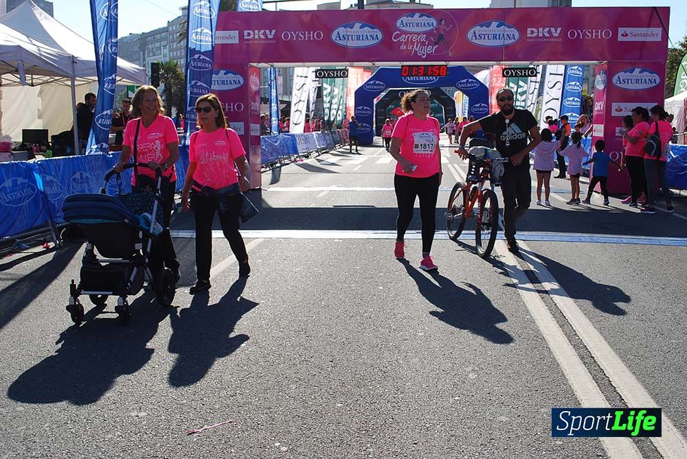 Carrera de la Mujer A Coruña meta 9 (de 1h 23´hasta el cierre de carrera)