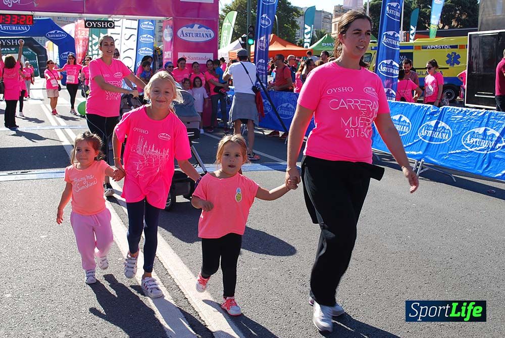 Carrera de la Mujer A Coruña meta 9 (de 1h 23´hasta el cierre de carrera)