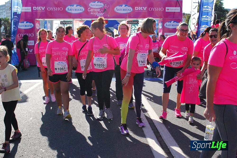 Carrera de la Mujer A Coruña meta 9 (de 1h 23´hasta el cierre de carrera)