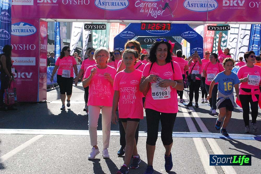 Carrera de la Mujer A Coruña meta 9 (de 1h 23´hasta el cierre de carrera)
