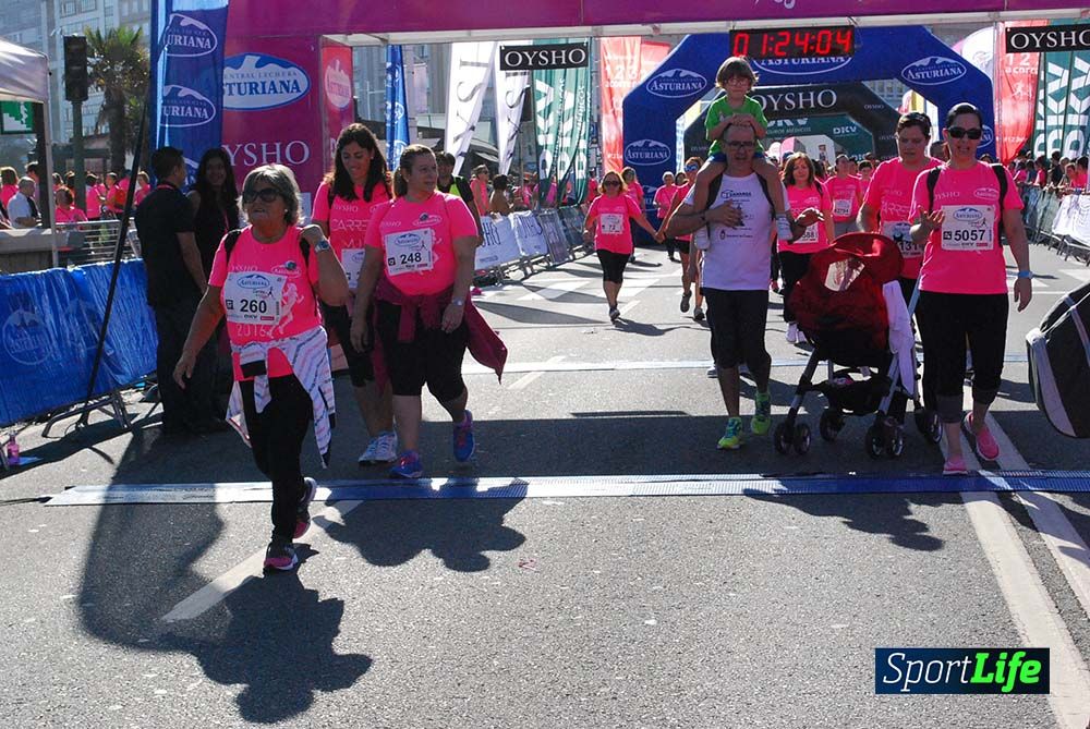 Carrera de la Mujer A Coruña meta 9 (de 1h 23´hasta el cierre de carrera)