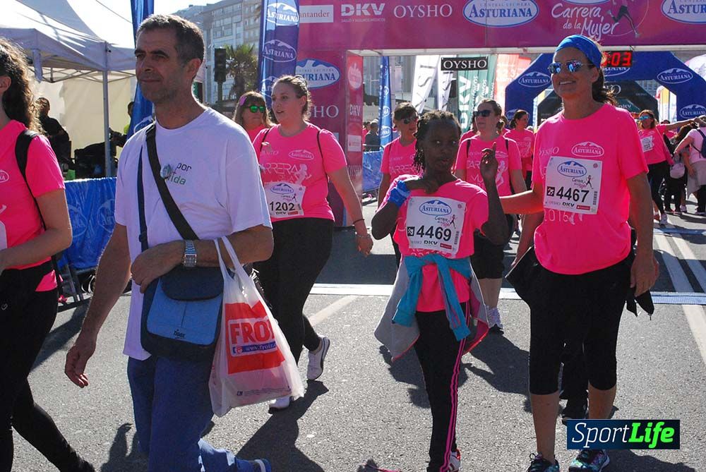 Carrera de la Mujer A Coruña meta 9 (de 1h 23´hasta el cierre de carrera)