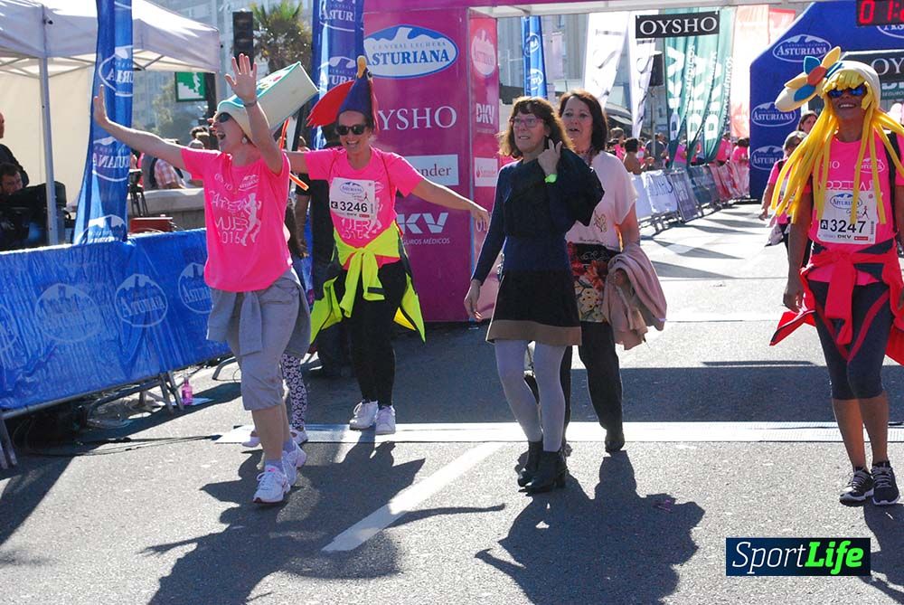 Carrera de la Mujer A Coruña meta 9 (de 1h 23´hasta el cierre de carrera)