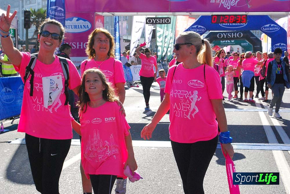 Carrera de la Mujer A Coruña meta 9 (de 1h 23´hasta el cierre de carrera)