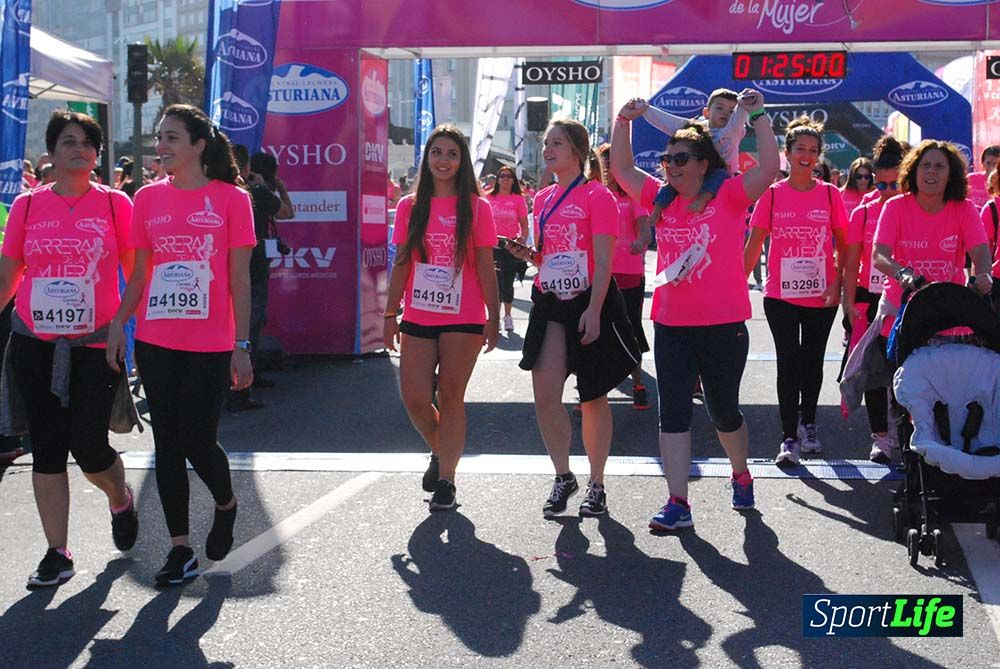 Carrera de la Mujer A Coruña meta 9 (de 1h 23´hasta el cierre de carrera)