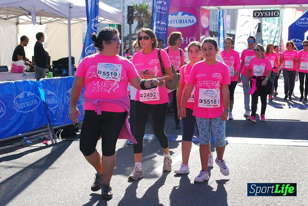 Carrera de la Mujer A Coruña meta 9 (de 1h 23´hasta el cierre de carrera)