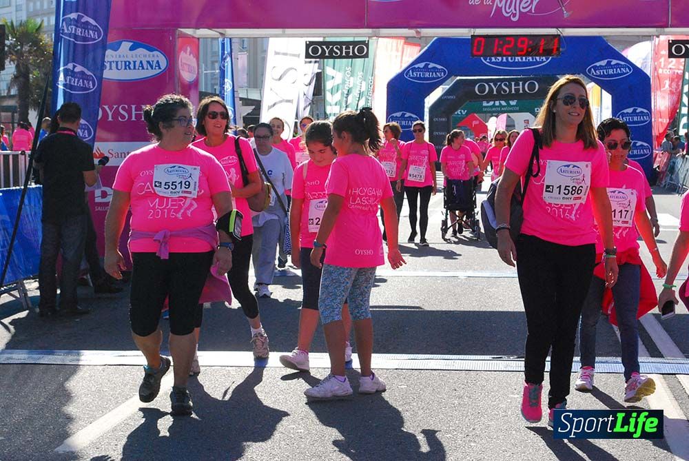 Carrera de la Mujer A Coruña meta 9 (de 1h 23´hasta el cierre de carrera)