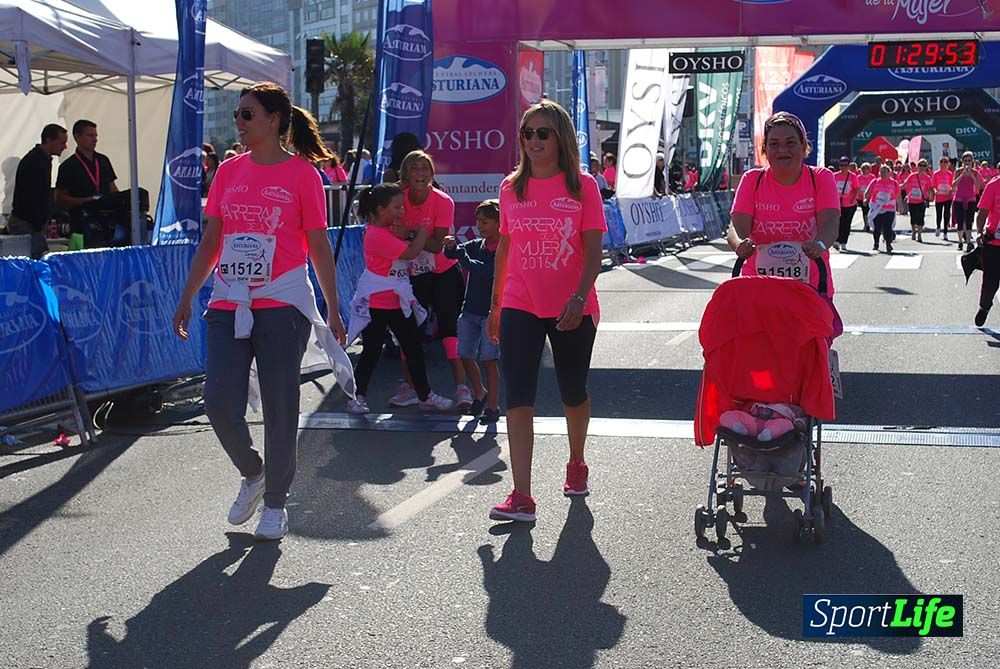Carrera de la Mujer A Coruña meta 9 (de 1h 23´hasta el cierre de carrera)
