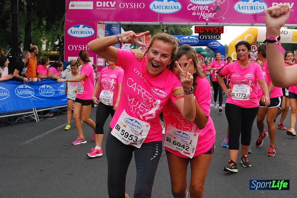 Carrera de la Mujer Sevilla meta 3 (arco derecho) desde el minuto 42 hasta el 47