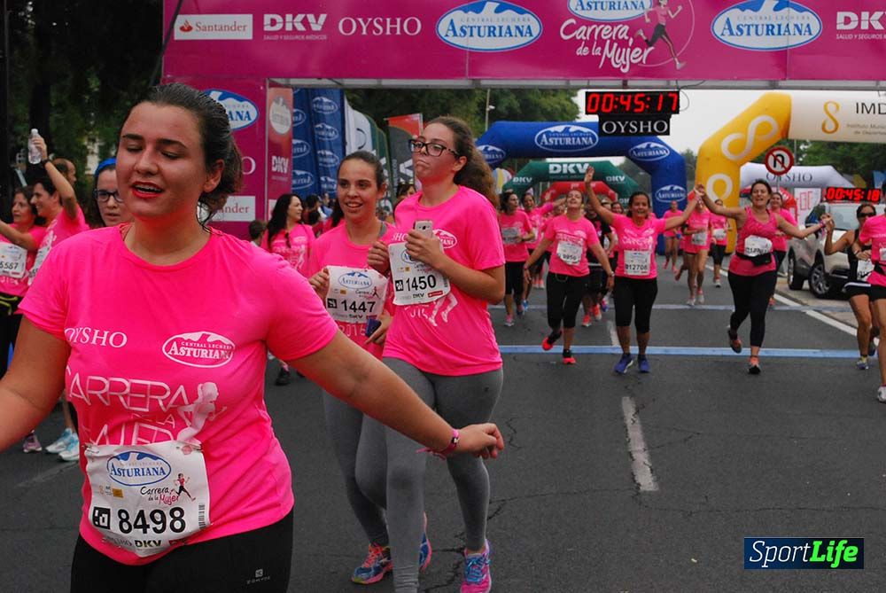 Carrera de la Mujer Sevilla meta 3 (arco derecho) desde el minuto 42 hasta el 47