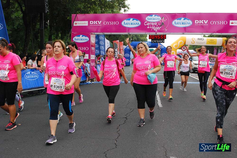 Carrera de la Mujer Sevilla meta 3 (arco derecho) desde el minuto 42 hasta el 47