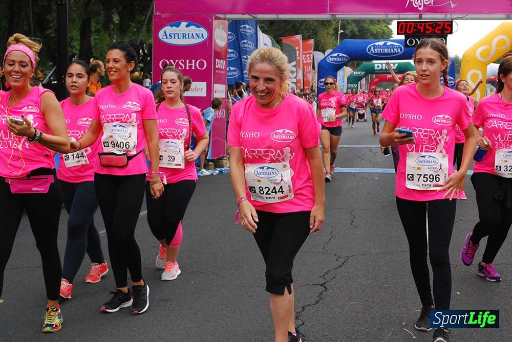 Carrera de la Mujer Sevilla meta 3 (arco derecho) desde el minuto 42 hasta el 47