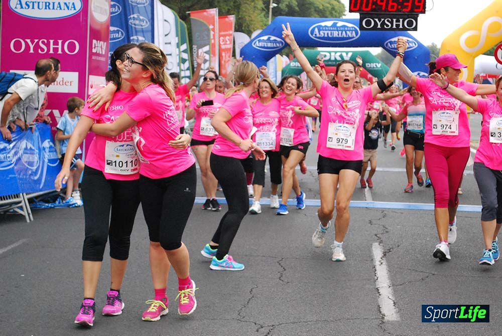 Carrera de la Mujer Sevilla meta 3 (arco derecho) desde el minuto 42 hasta el 47