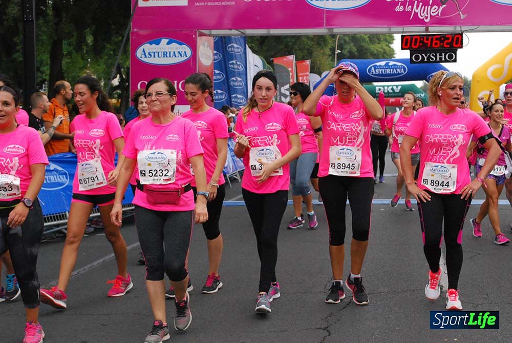 Carrera de la Mujer Sevilla meta 3 (arco derecho) desde el minuto 42 hasta el 47