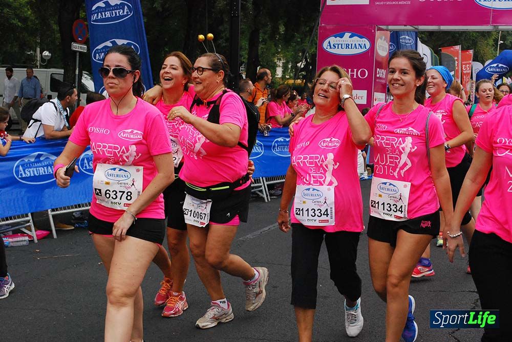 Carrera de la Mujer Sevilla meta 3 (arco derecho) desde el minuto 42 hasta el 47