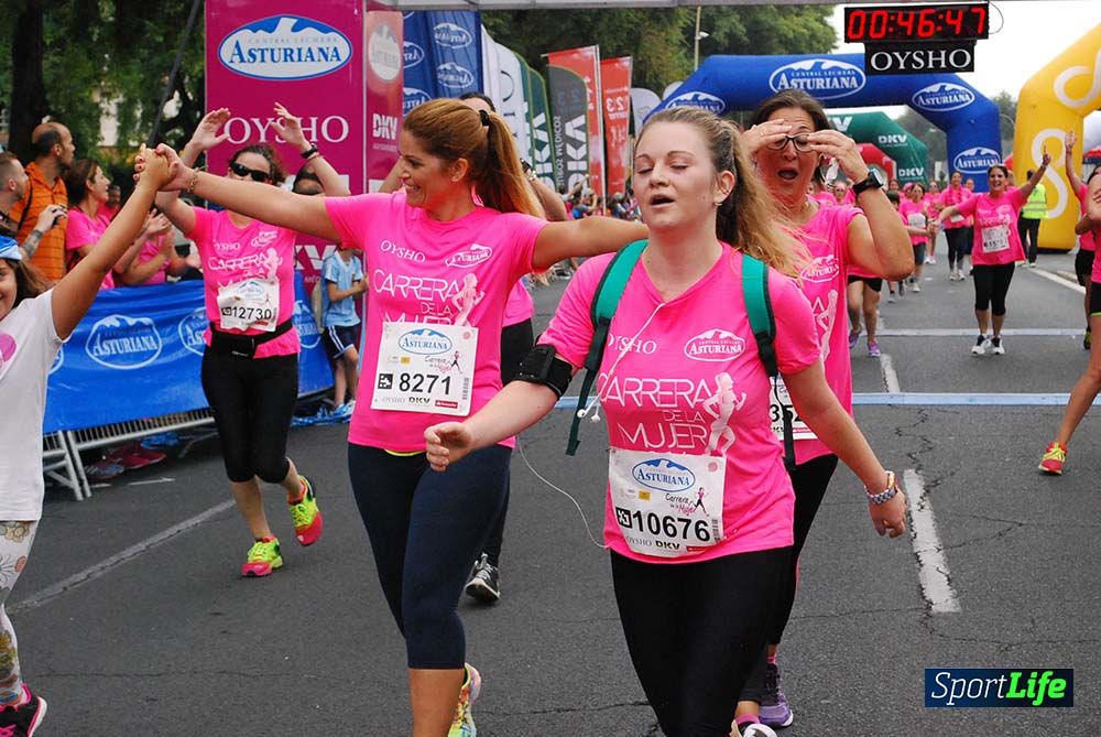 Carrera de la Mujer Sevilla meta 3 (arco derecho) desde el minuto 42 hasta el 47