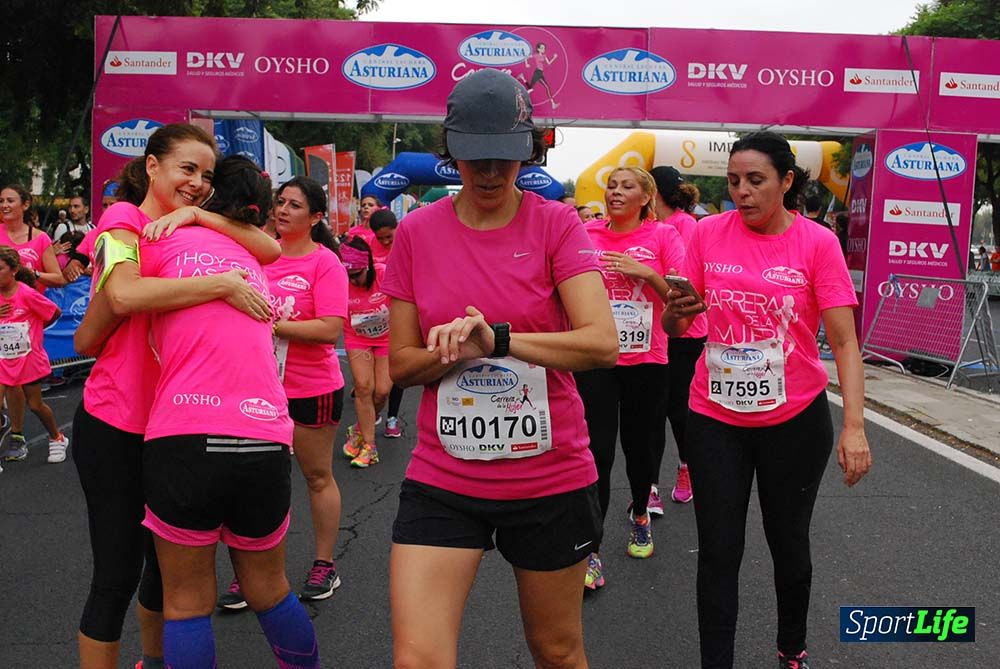 Carrera de la Mujer Sevilla meta 3 (arco derecho) desde el minuto 42 hasta el 47