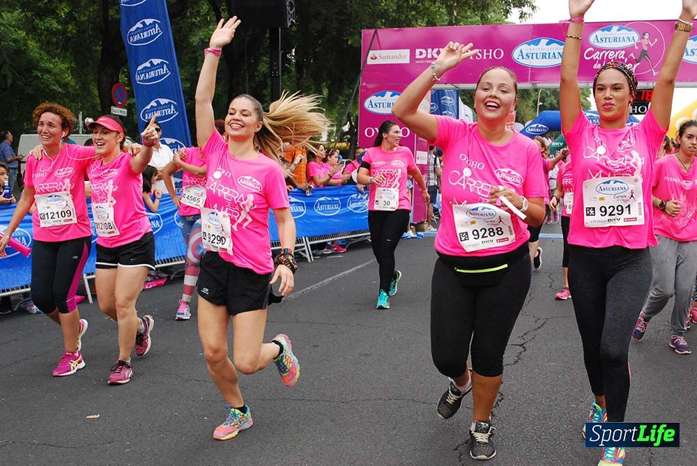 Carrera de la Mujer Sevilla meta 3 (arco derecho) desde el minuto 42 hasta el 47