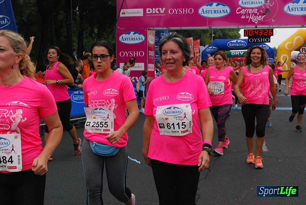 Carrera de la Mujer Sevilla meta 3 (arco derecho) desde el minuto 42 hasta el 47
