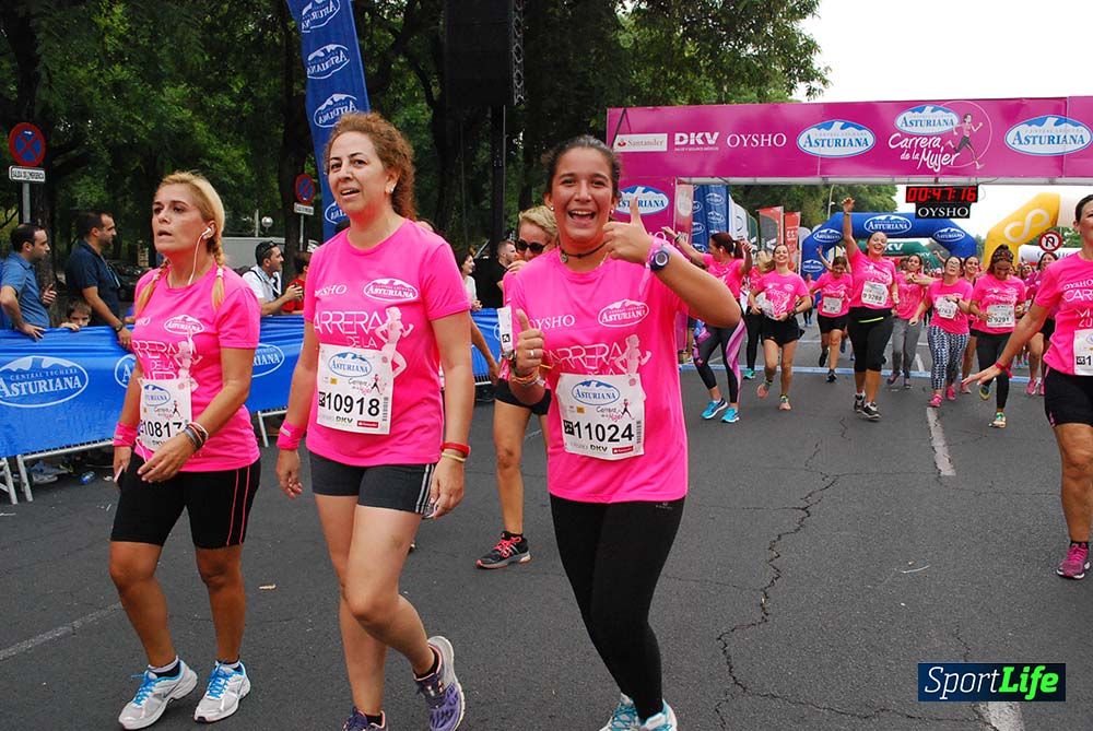 Carrera de la Mujer Sevilla meta 3 (arco derecho) desde el minuto 42 hasta el 47