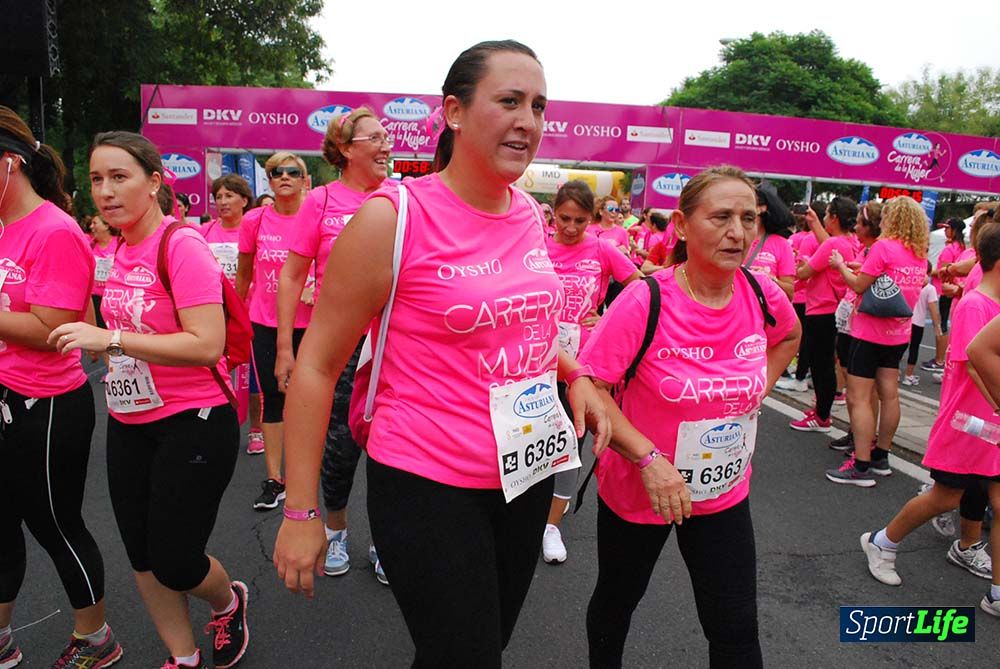 Carrera de la Mujer Sevilla meta 7 (arco derecho) desde el minuto 57 hasta 1h