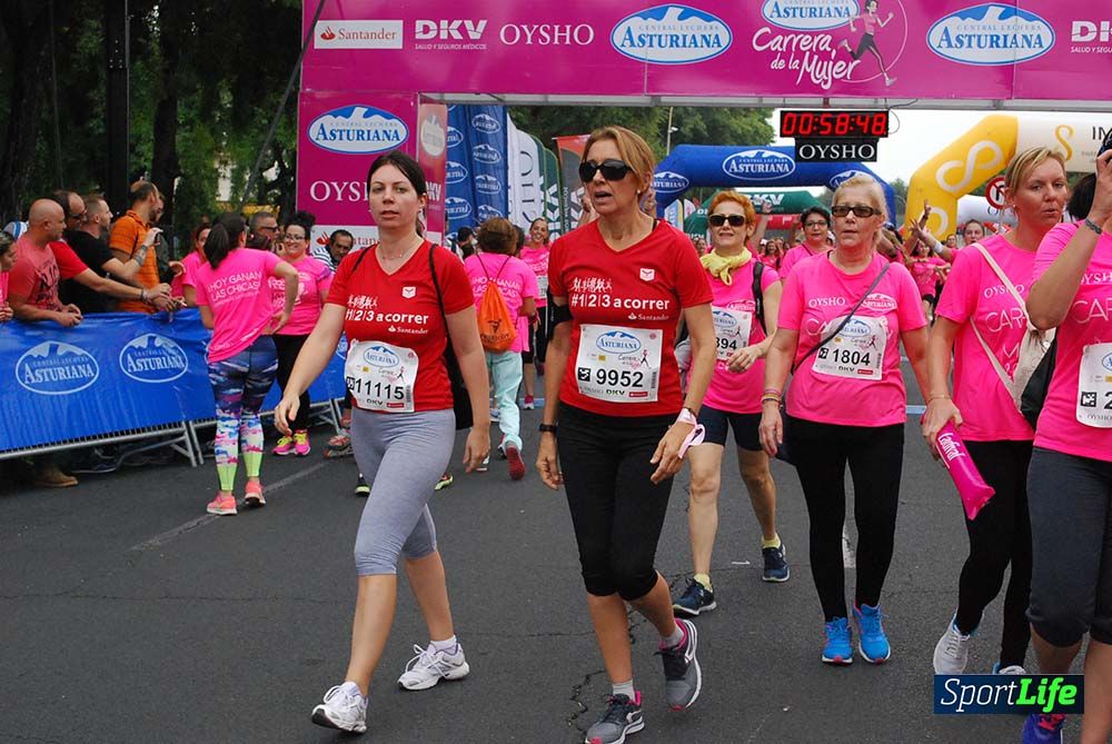 Carrera de la Mujer Sevilla meta 7 (arco derecho) desde el minuto 57 hasta 1h