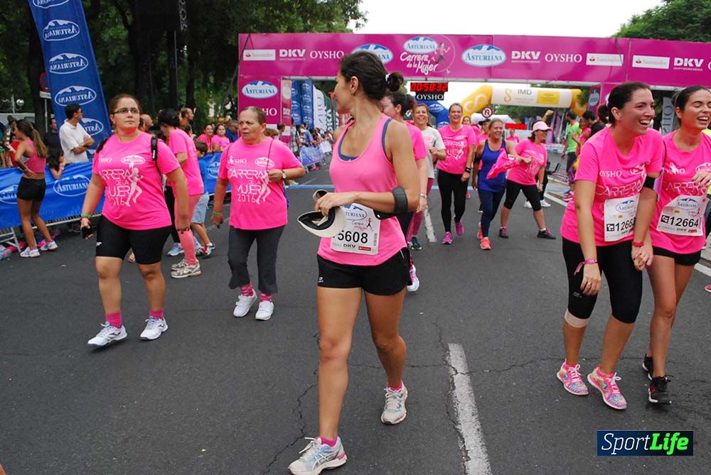 Carrera de la Mujer Sevilla meta 7 (arco derecho) desde el minuto 57 hasta 1h