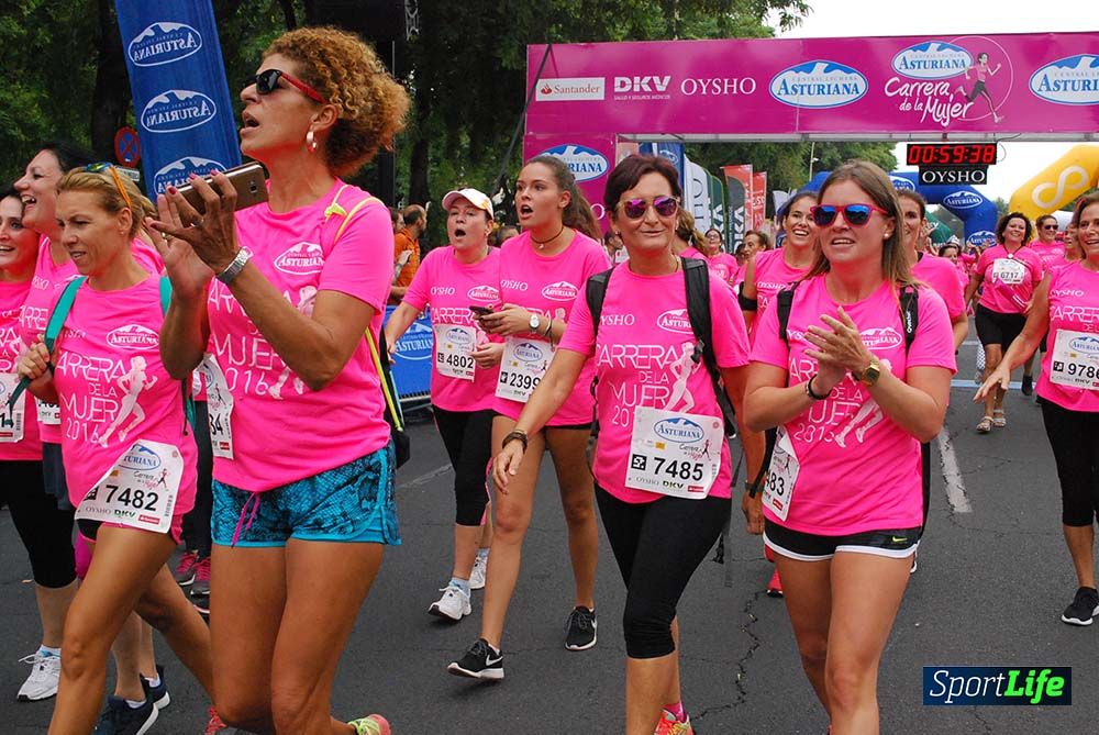 Carrera de la Mujer Sevilla meta 7 (arco derecho) desde el minuto 57 hasta 1h