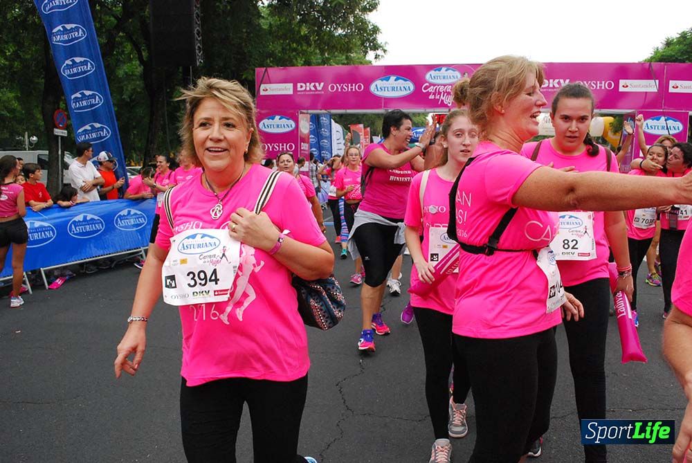 Carrera de la Mujer Sevilla meta 7 (arco derecho) desde el minuto 57 hasta 1h