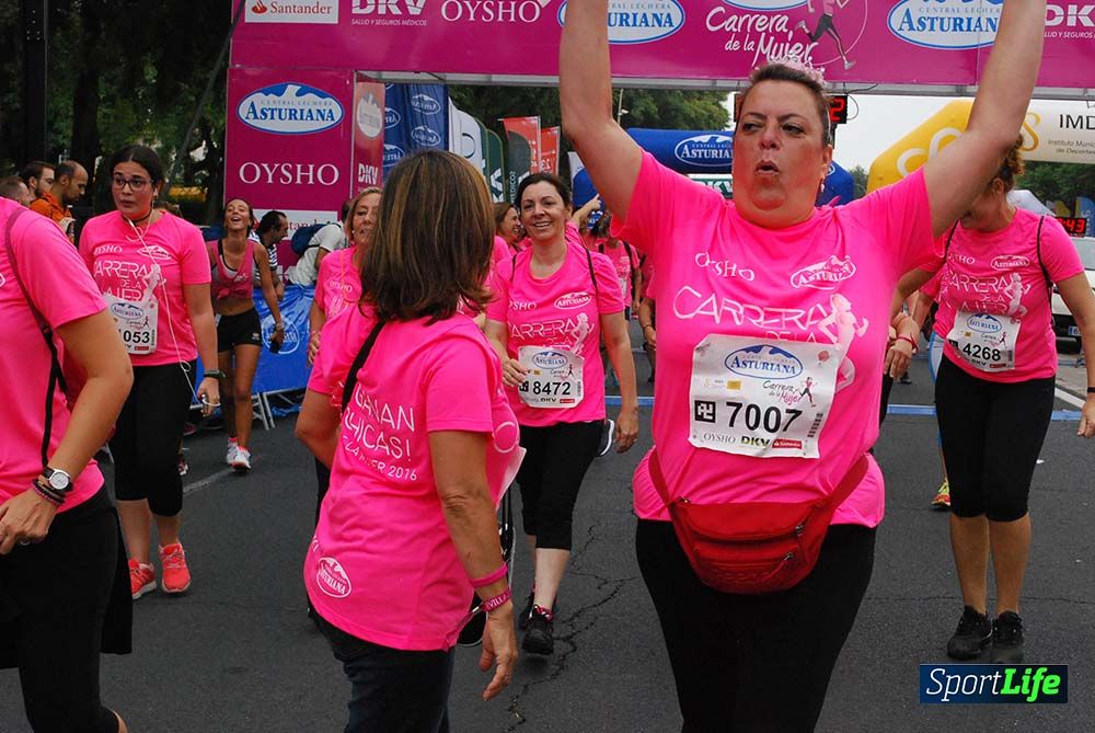 Carrera de la Mujer Sevilla meta 7 (arco derecho) desde el minuto 57 hasta 1h