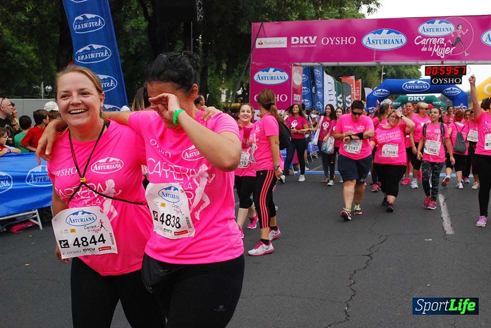 Carrera de la Mujer Sevilla meta 7 (arco derecho) desde el minuto 57 hasta 1h