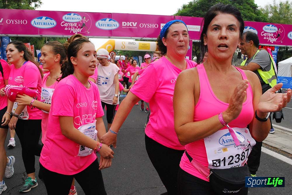 Carrera de la Mujer Sevilla meta 7 (arco derecho) desde el minuto 57 hasta 1h