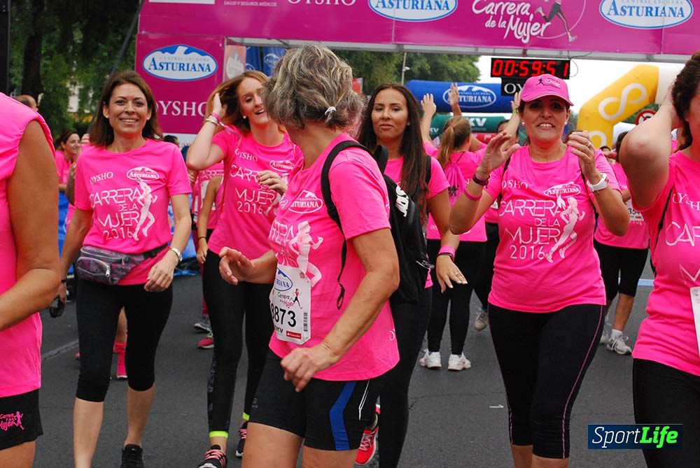 Carrera de la Mujer Sevilla meta 7 (arco derecho) desde el minuto 57 hasta 1h