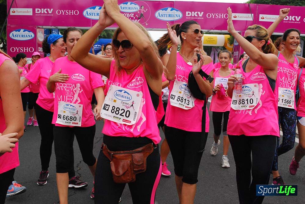 Carrera de la Mujer Sevilla meta 7 (arco derecho) desde el minuto 57 hasta 1h