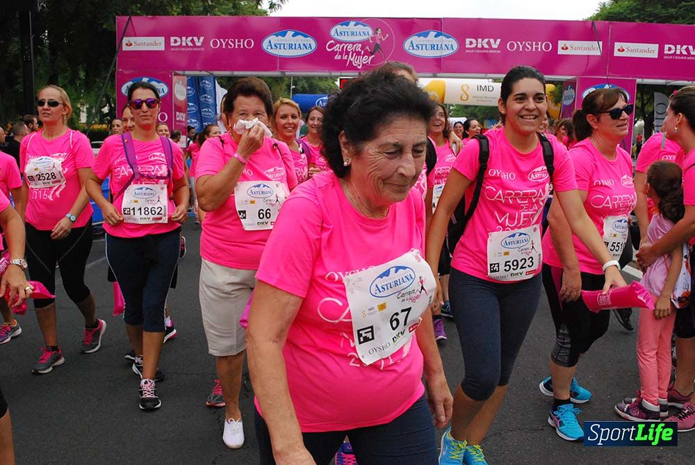 Carrera de la Mujer Sevilla meta 7 (arco derecho) desde el minuto 57 hasta 1h