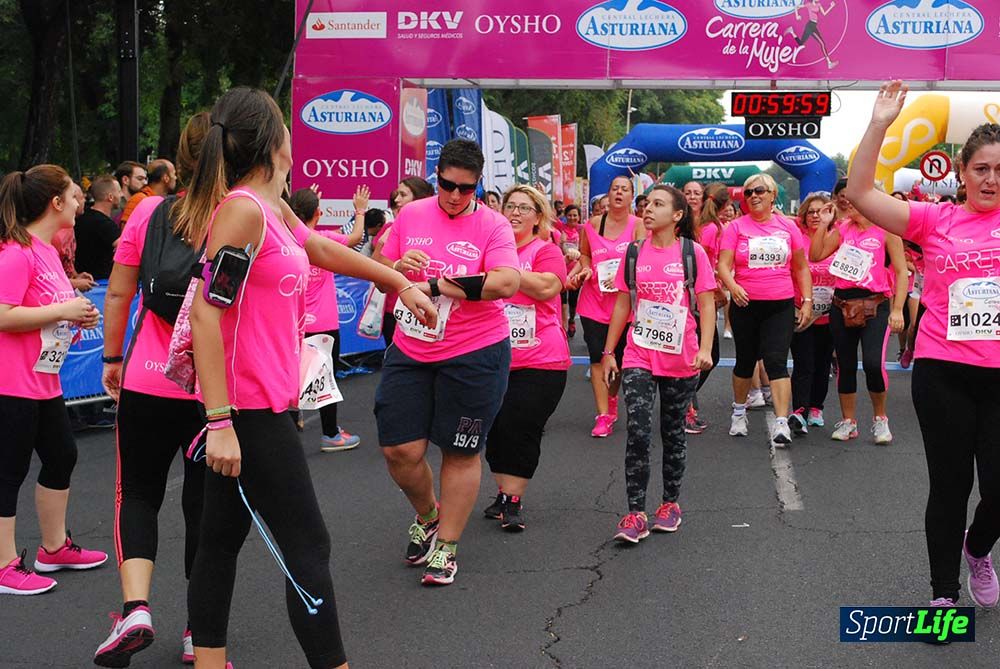 Carrera de la Mujer Sevilla meta 7 (arco derecho) desde el minuto 57 hasta 1h