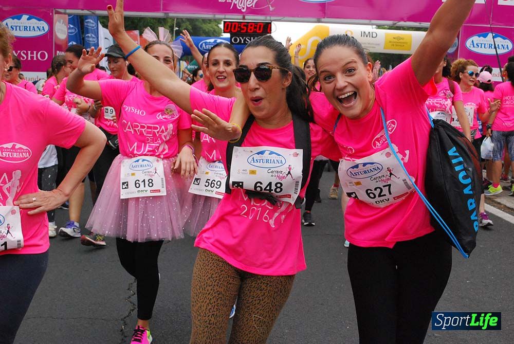 Carrera de la Mujer Sevilla meta 7 (arco derecho) desde el minuto 57 hasta 1h