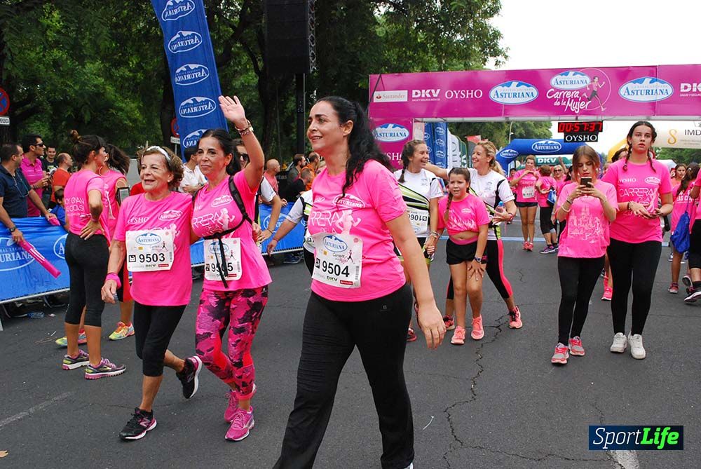 Carrera de la Mujer Sevilla meta 7 (arco derecho) desde el minuto 57 hasta 1h