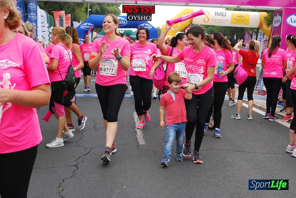 Carrera de la Mujer Sevilla meta 7 (arco derecho) desde el minuto 57 hasta 1h