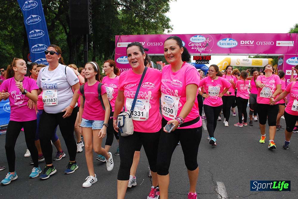 Carrera de la Mujer Sevilla meta 7 (arco derecho) desde el minuto 57 hasta 1h