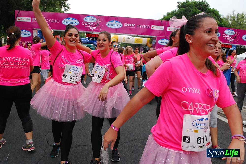 Carrera de la Mujer Sevilla meta 7 (arco derecho) desde el minuto 57 hasta 1h