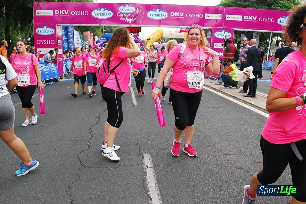 Carrera de la Mujer Sevilla meta 9 (arco derecho) desde 1h05 a 1h12