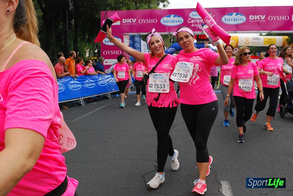 Carrera de la Mujer Sevilla meta 9 (arco derecho) desde 1h05 a 1h12