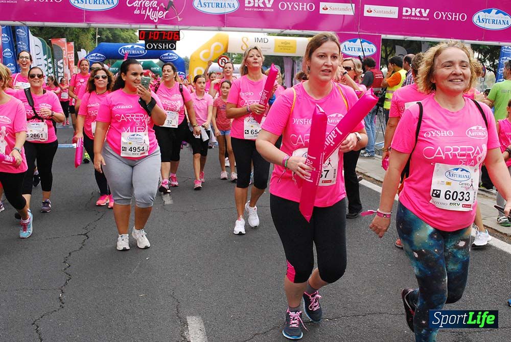 Carrera de la Mujer Sevilla meta 9 (arco derecho) desde 1h05 a 1h12